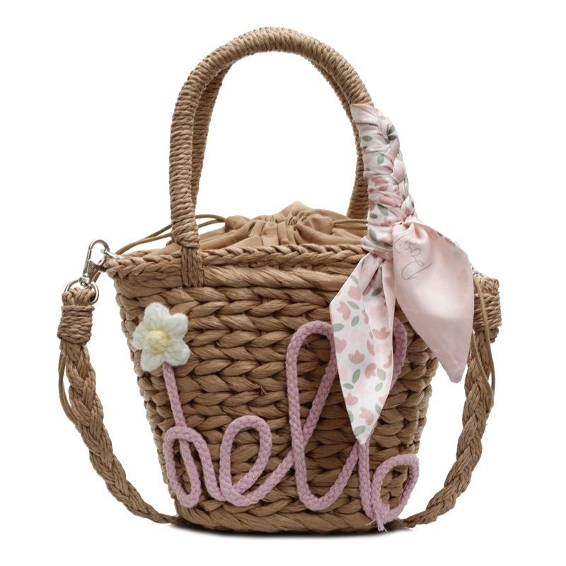 

Spring and summer popular seaside vacation style hand-woven straw bag Korean fashion sweet wind niche design sense messenger bag woman розовый