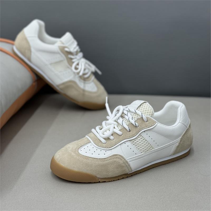 New comfortable shoes sneakers breathable and comfortable dnh