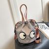 New Personalized Big Eyes Hand Bag Female Cute Cartoon Creative Shoulder Bag Drawstring Bundle Light Bucket Bag