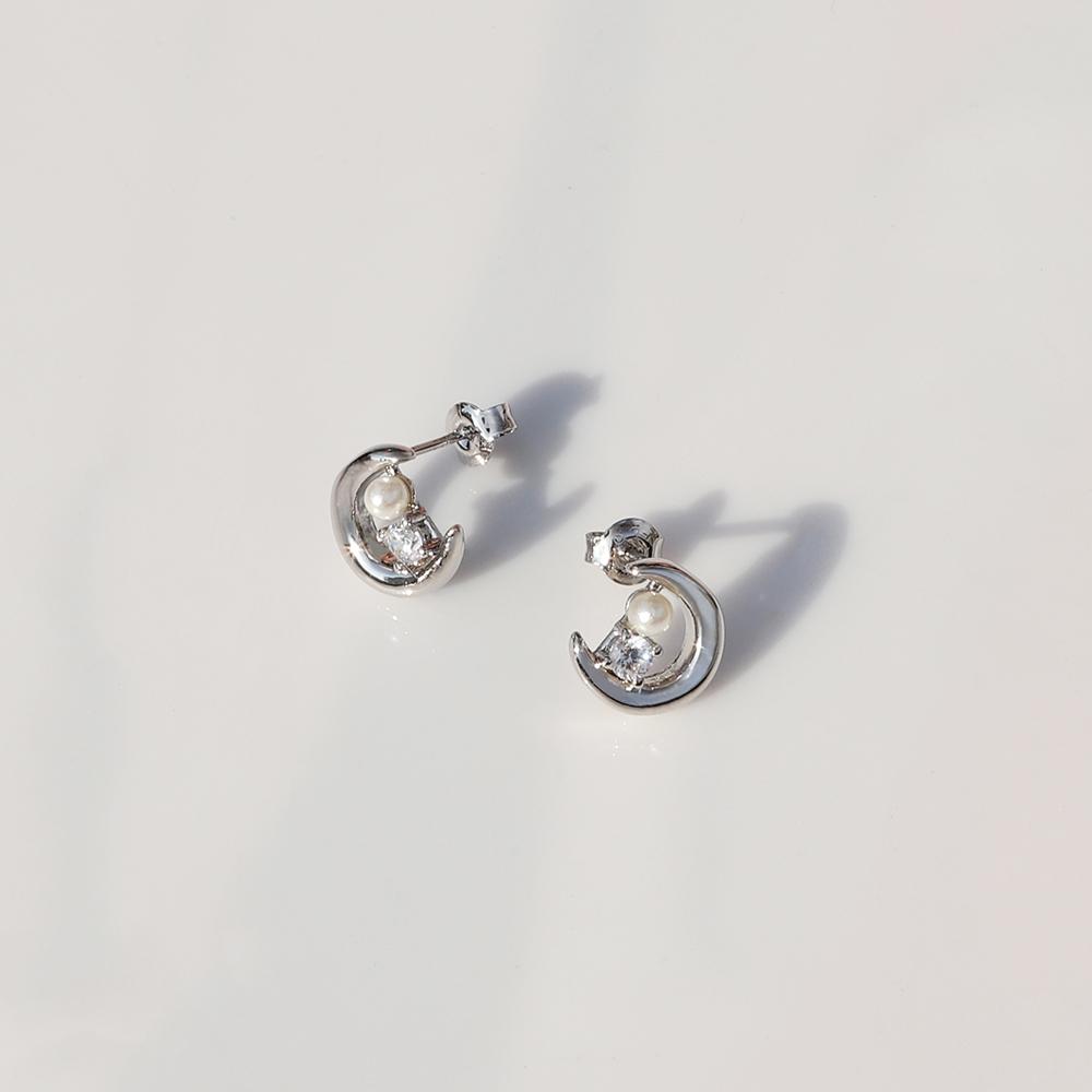 Paul Brial Crescent Earrings Puse048S
