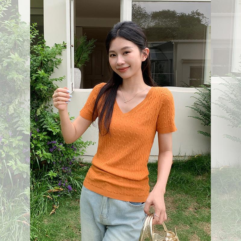 Summer new twist knitted sweater V-neck short-sleeved T-shirt women's slim and thin high-end versatile chic top