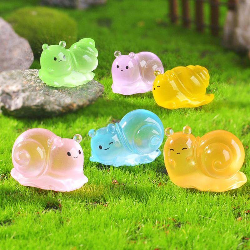 6-Pack in the Dark Figurines - Miniature Garden Decor, Cute Animal Statues for Garden and Terrarium