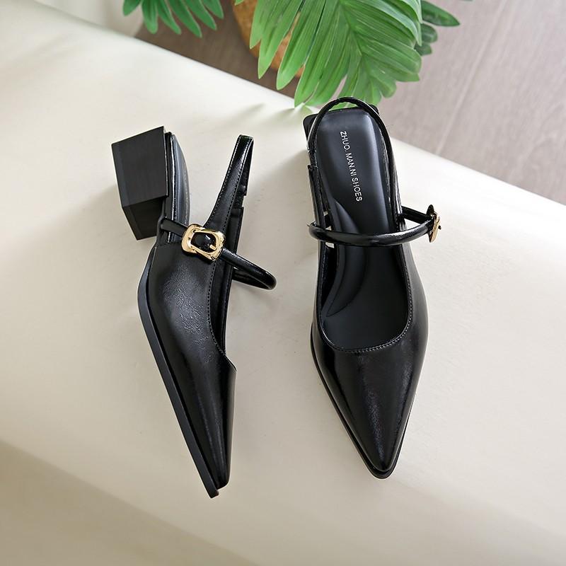 Daily Temperament Pointed Sandals Female Internet Celebrities 2025 Summer New Retro Word with Fashion Versatile Mary Jane Shoes
