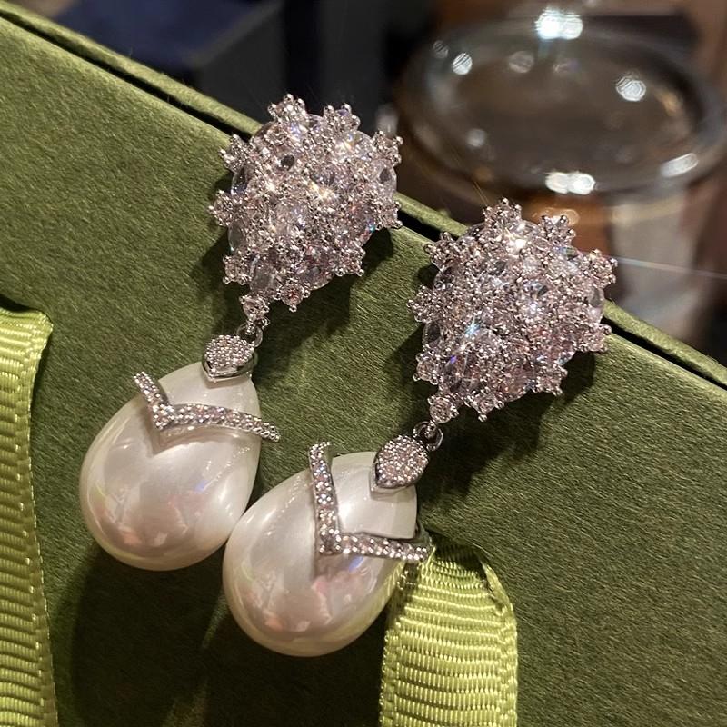 Huitan Gorgeous Women Waterdrop Imitation Pearl Dangle Earrings Sparkling Crystal Cubic Zirconia Romantic Bridal Wedding Zircon