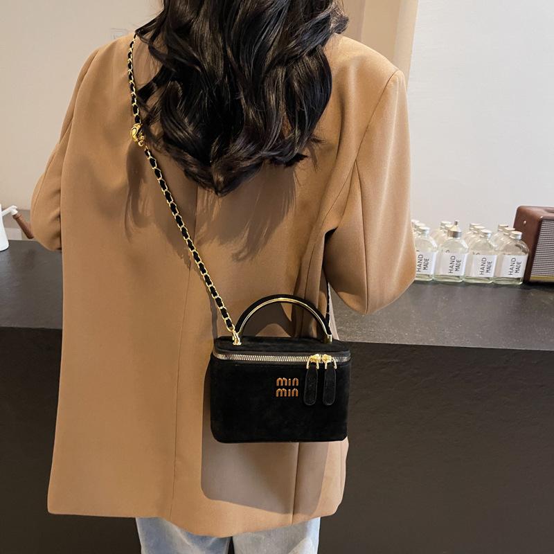 Small fresh and simple commuter shoulder bag PU texture exquisite women's box bag versatile trendy fashion messenger small square bag