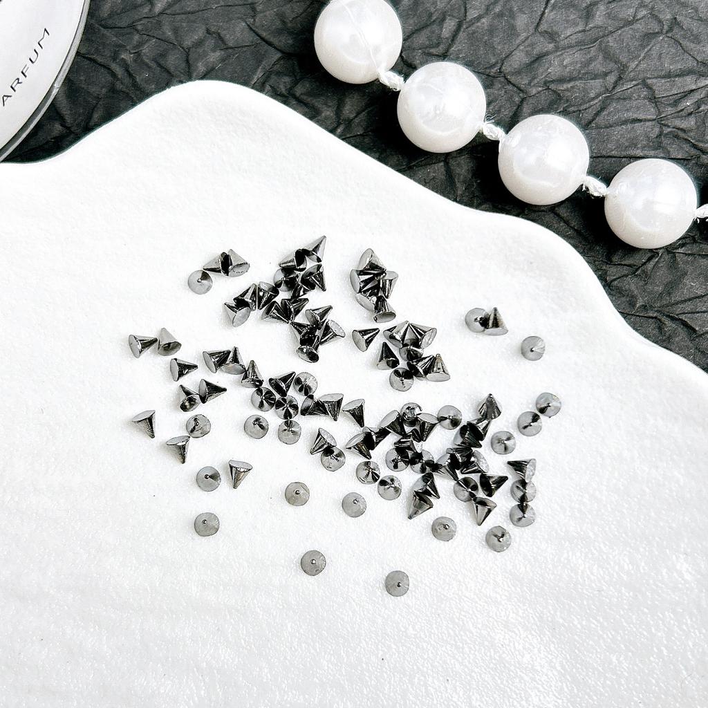 Punk Style Alloy Rivet Nail Art Decorations 3D Pointed Cone Large Medium Small Nail Decorations DIY Accessories