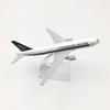 1/400 Scale Miniature Airplanes 16cm B747 Singapore Airways Alloy Metal Diecast with Landing Gear Simulation Plane Toy Model Aircraft