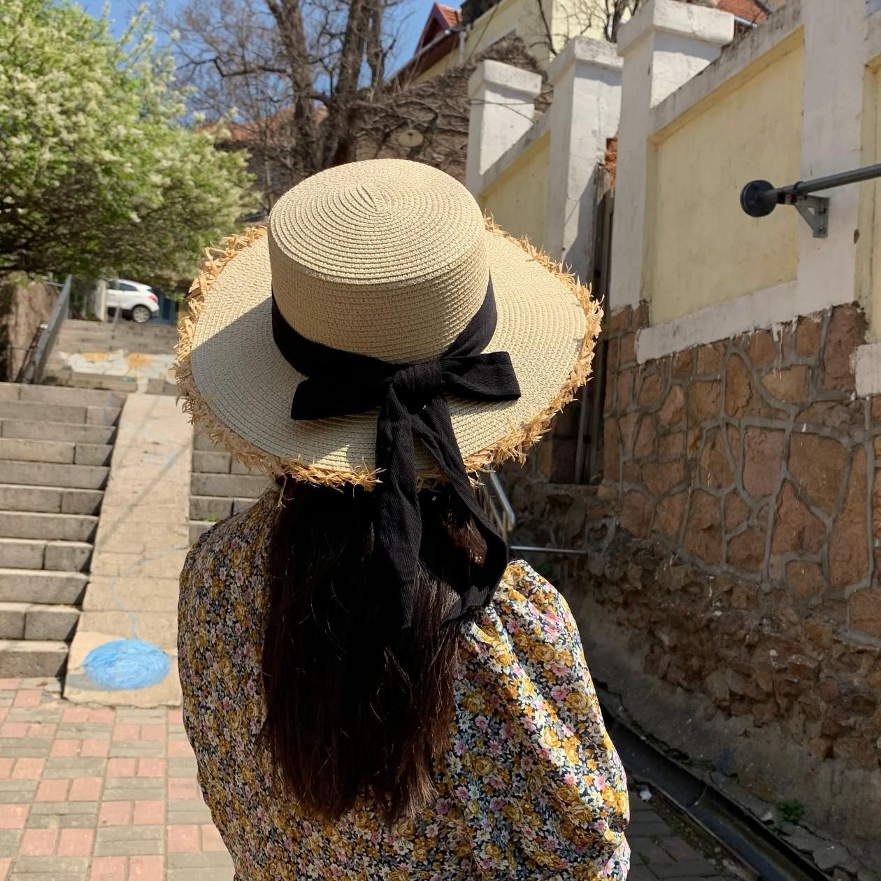 

Women s Wide Brim Raffia Straw Hat with Bowknot and Frayed Edge M (56-58cm)