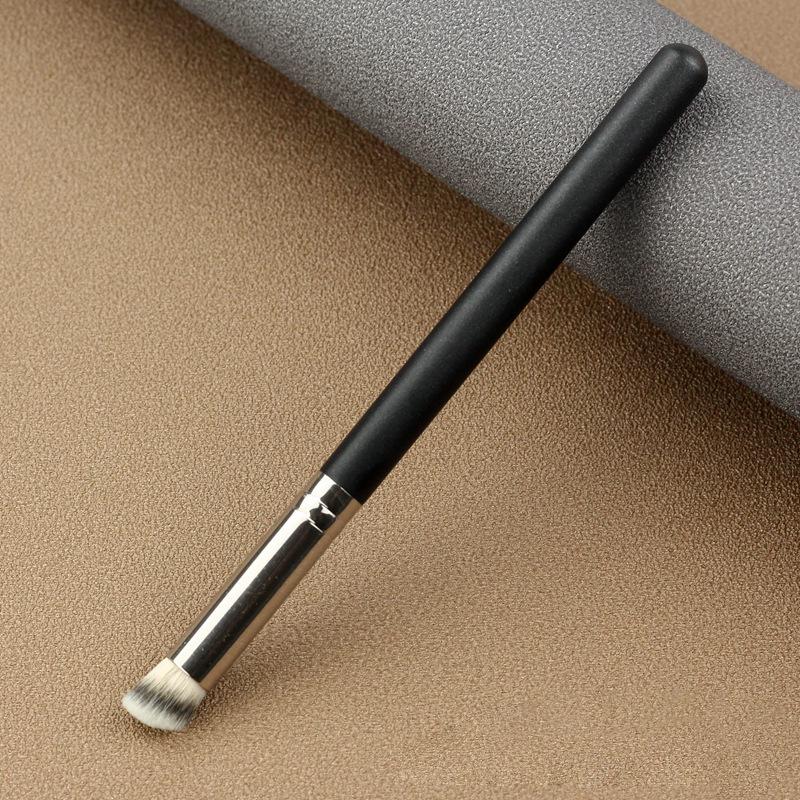 

Angled Soft Makeup Brushes: Foundation 170 & Concealer 270 with Fine Bristles