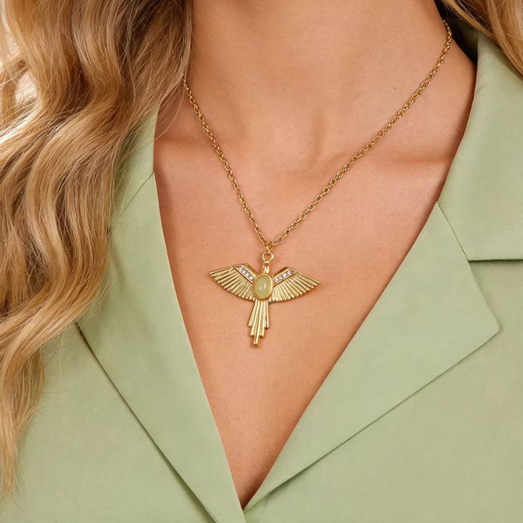 Designed Green Stone Eagle Stainless Steel Necklaces for Women 18K Gold-plated Necklace New Wedding Jewelry Vacation Accessories