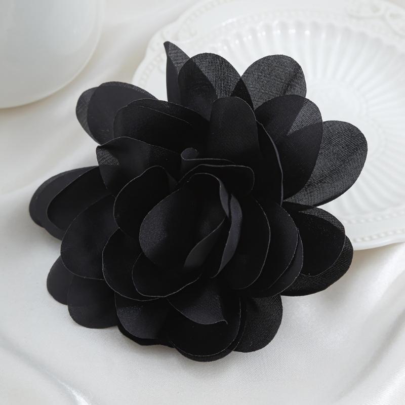 Fashionable Fabric Flower Brooch Unique Fabric Flower Lapel Pin Dainty Brooch Pin for Anniversary Celebrations
