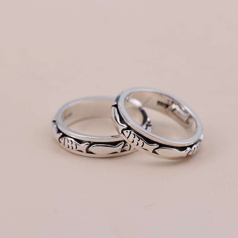Retro Thai Silver Rotatable Fish Ring for Fashion and Stress Relief