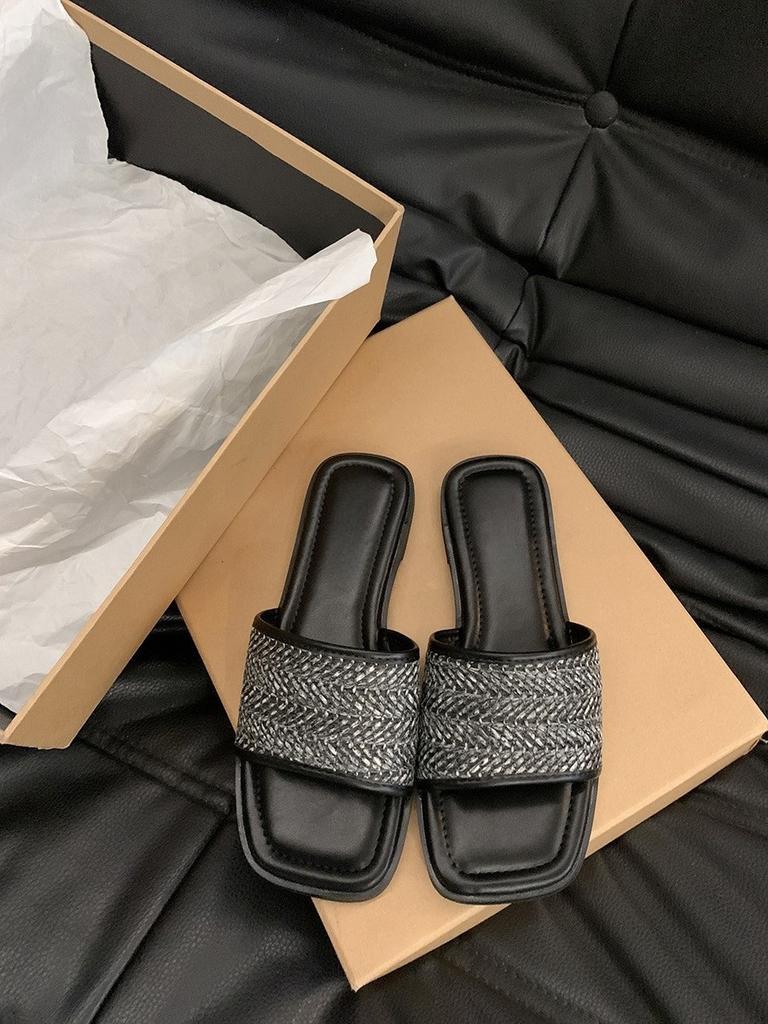 Women's Slippers Women's Summer Wear Niche Retro with Skirts Versatile Flat Bottom Beach Sandals