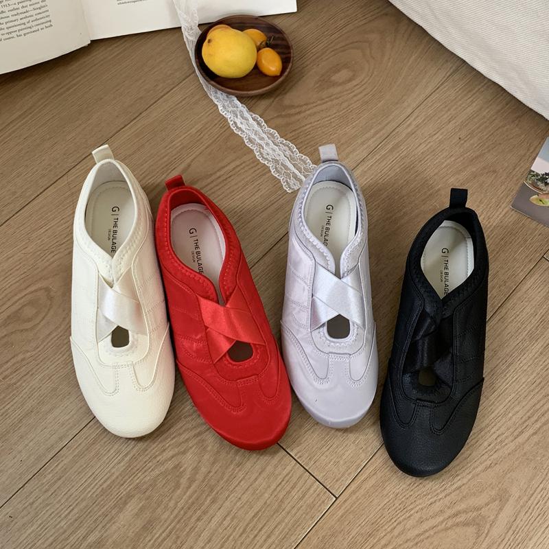 Fashion SUOJIALUN 2025 Autumn New Brand Women Flat Shoes Fashion Red Round Toe Slip On Sneaker Soft Flat Heel Casual Dress Mary Jane Sho