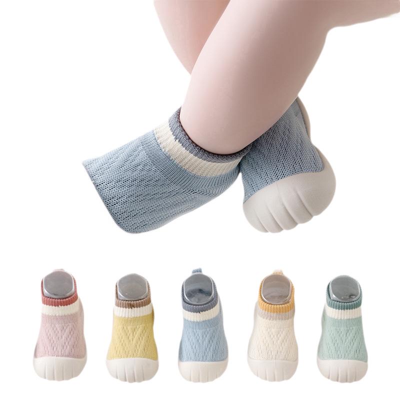 Unisex Baby Flyknit Indoor Shoes: Soft Sole, Breathable, Non-slip Toddler Shoes for Summer & Spring