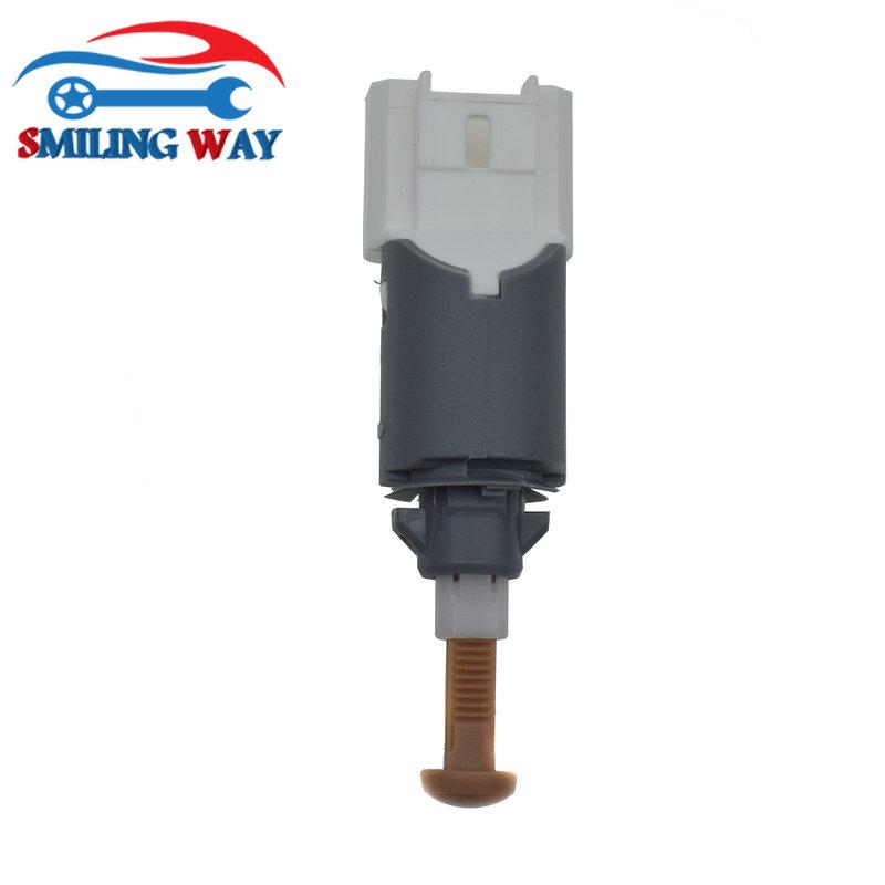 Brake Stop Light Switch For Dacia Duster Logan Sandero Clio & Renault Espace Laguna Trafic Twingo Wind 8200276361 253206170R