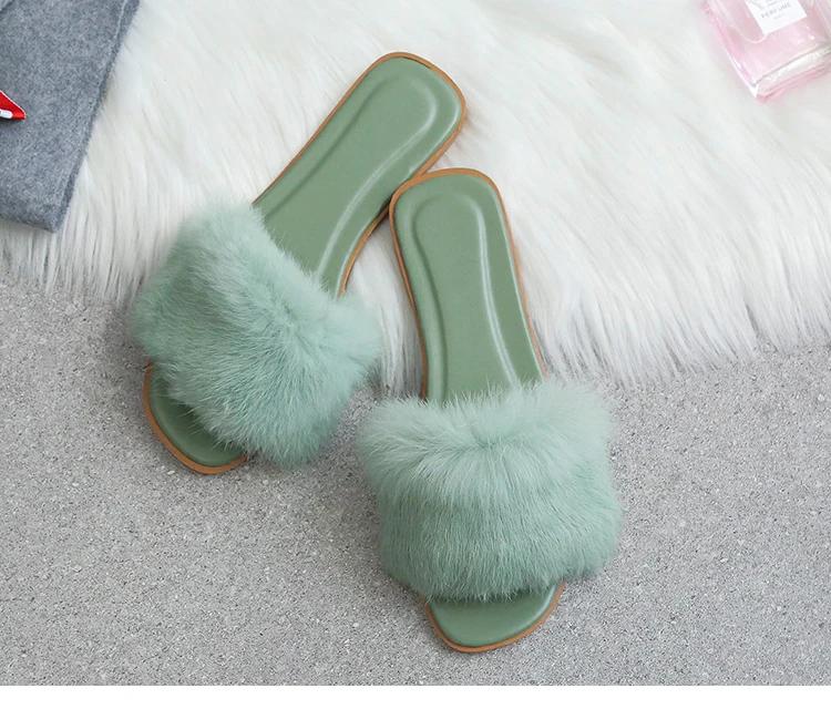 Fashion Fashion Slippers Women Winter Flat Faux Fur Designer Sandals Indoor Warmth and Comfort Shoes for Women New Warm Slippers Women