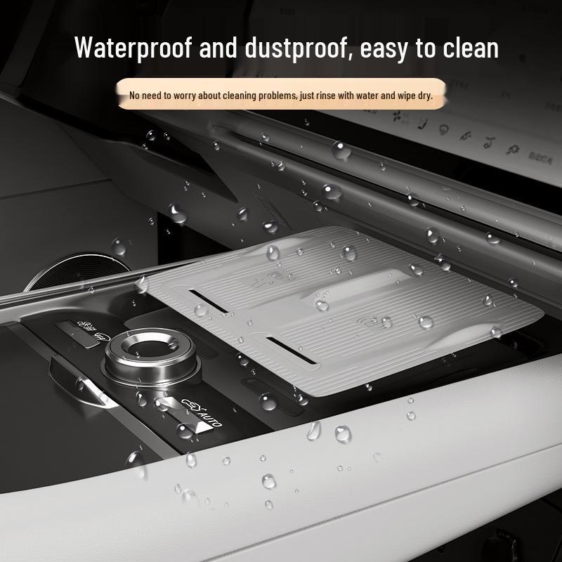 Compatible with Lynk & Co 09