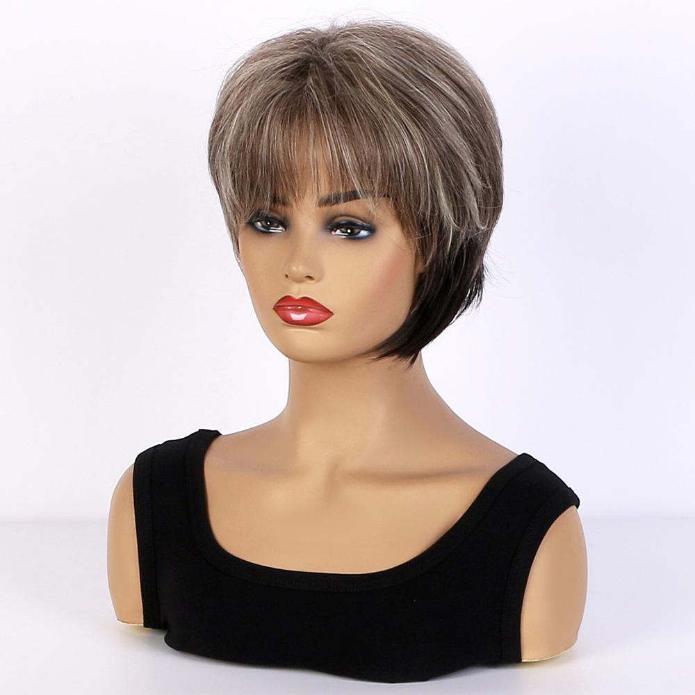 Parrucche Sintetiche Corte Nere Ondulate da Donna Stiloso Capelli Misti Biondo Castano Stratificati con Frangia per Uso Quotidiano Festa Costume Fibra Resistente al Calore