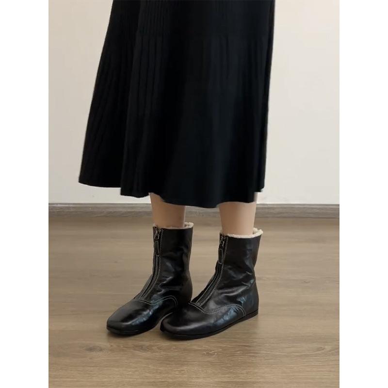 Zwei Paar Samt-Martin-Stiefel, Reißverschluss vorne, flacher Boden, warm, dünne Stiefel, Stiefeletten.