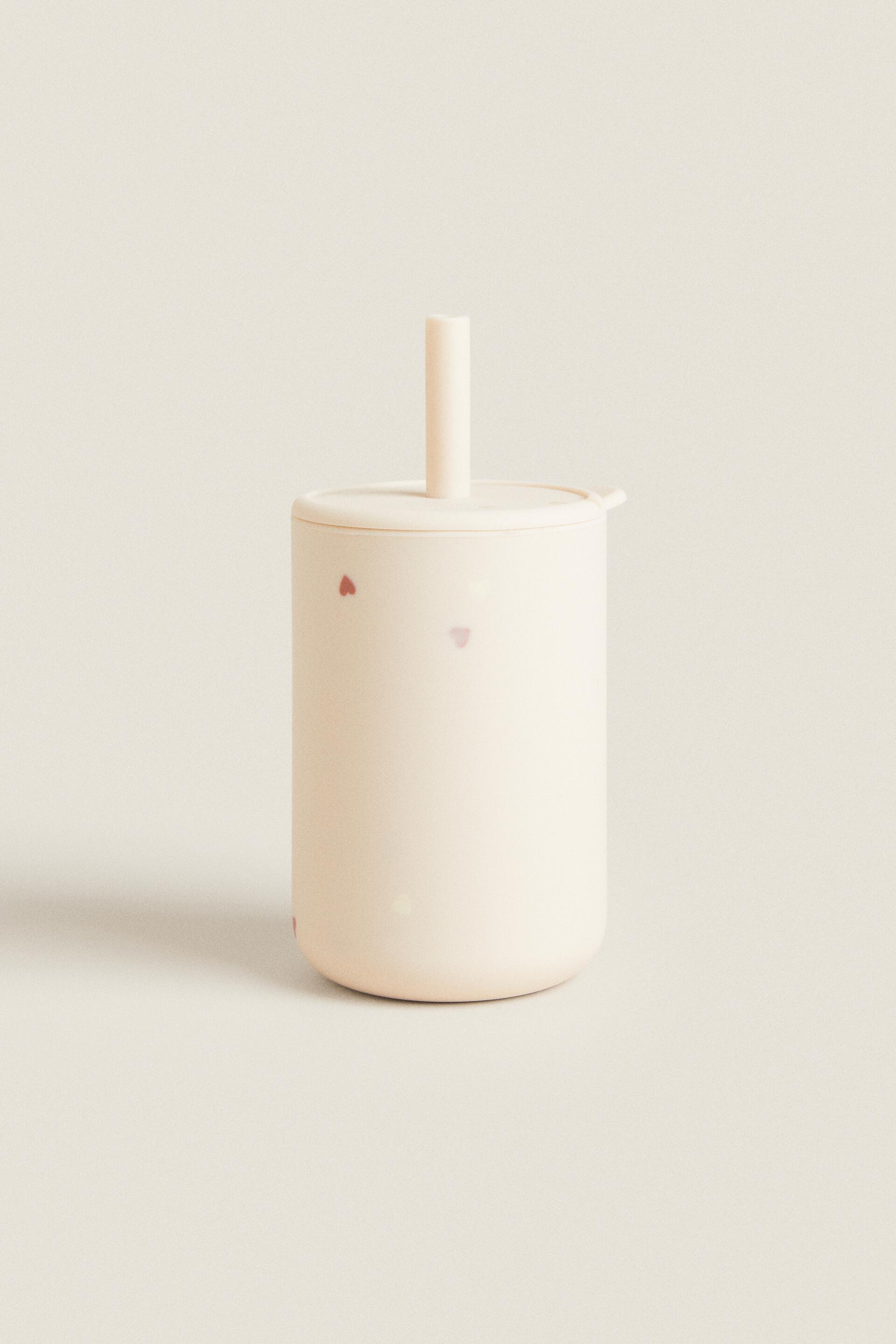 

СИЛИКОНОВЫЙ СТАКАН СЕРДЦЕ С СОЛОМОЙ