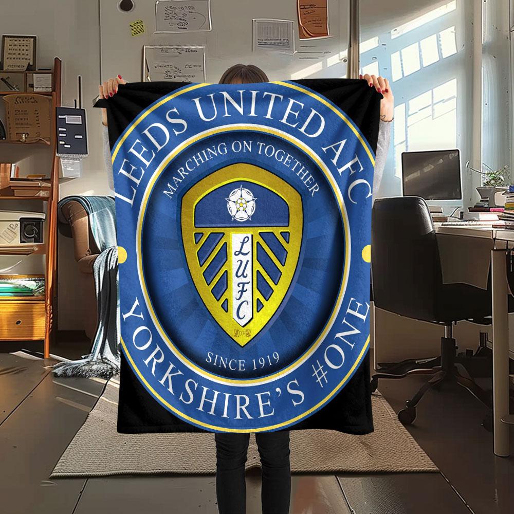 Leeds Poster Blanket, High Quality Comfortable for All Seasons, Home Decor, Warmth and Comfort