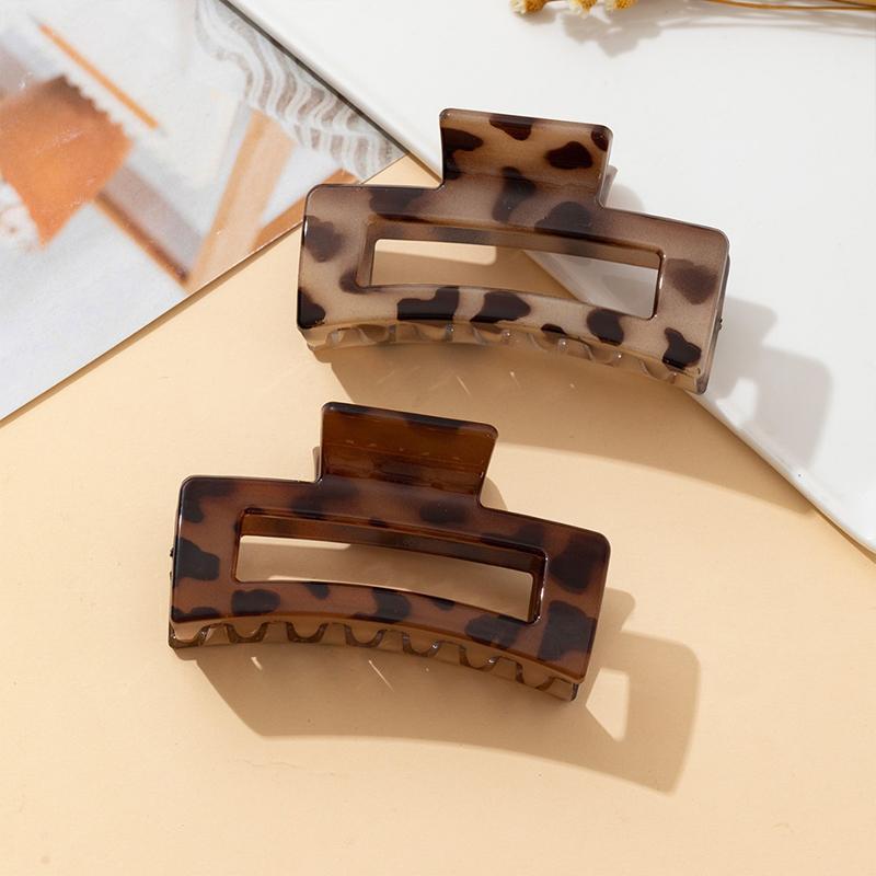 

2Pcs Women Hair Accessories Hair Clips for Styling Elegant Leopard Print Hair Claw Clips Rectangular Plastic Shark Clips