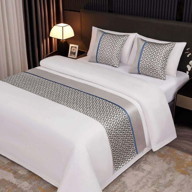 Light Luxury High-end Hotel Bed Flags Vintage Decorative Scarves Bedding Same Style Pillowcase European Style Wedding Room Home Decorat Bed Tail Towel