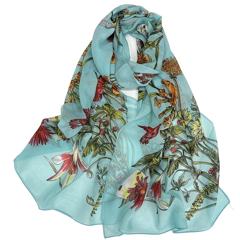 

Breathable Silk Scarf Sun-Resistant Bandana Portable Beach Shawl for Women озеро синього кольору
