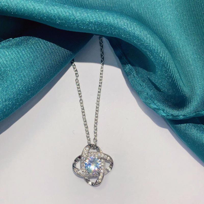 Eternal Heart Four-Leaf Clover Moissanite Necklace