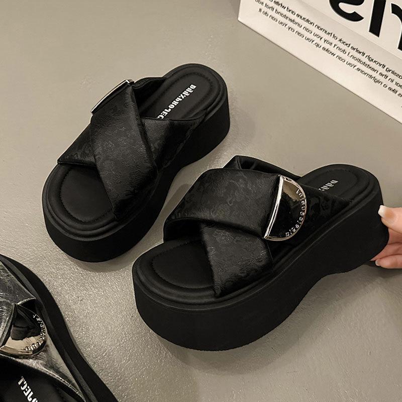 Gentle Matching Skirt Platform Slippers Women's Summer Wear 2025 New Muffin Sandals High Heels Sandals Soft-soled Beach Shoes