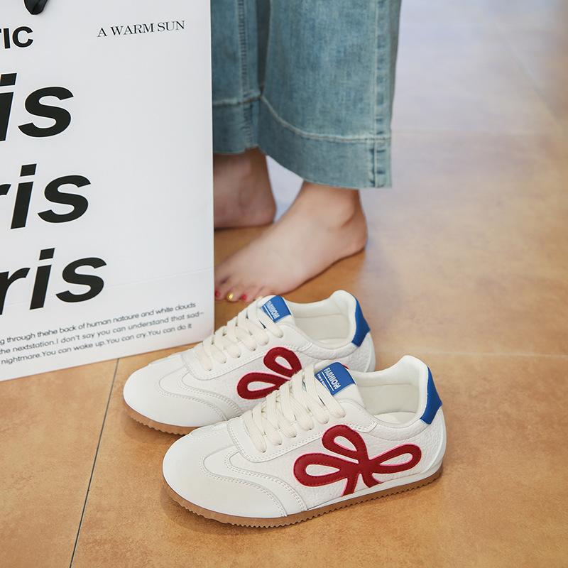 Forrest Gump training shoes women's 2025 spring and autumn new flat bottom showing feet small retro American popular versatile casual sports shoes