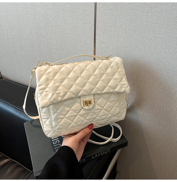 Spring new soft surface casual large capacity classic fashion solid color rhombus embroidery thread tote women's bag