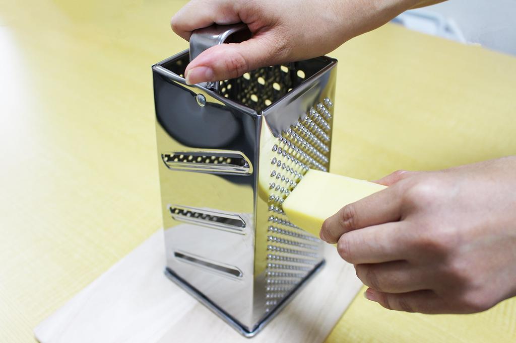 EPPICOTISPAI Cheese in Italy 24cm Stainless Steel Grater Four-Sided Grater/Made
