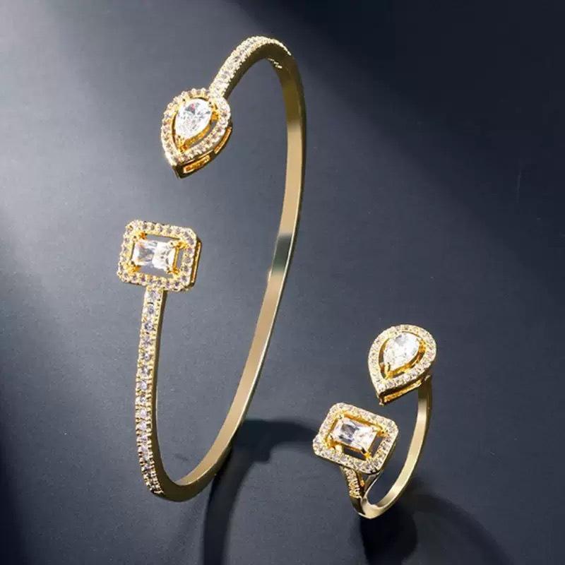Luxurious Adjustable Shine Ring Bracelet