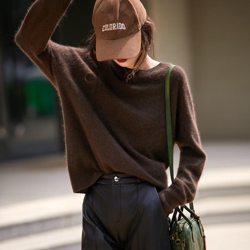 Women's Seamless Cashmere Wool Blend Crew Neck Sweater - Brushed Knit One-Piece Base Layer for Fall/Winter