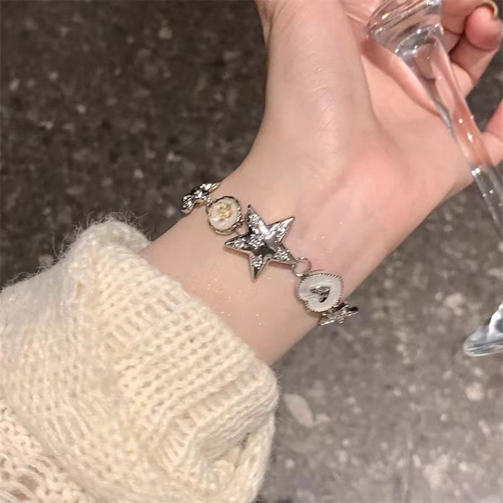 Ästhetisches Herz Stern Kettenarmband Stilvolles Perlenarmband Schickes Armband Charm-Armband Perfektes Geschenk für Modebegeisterte
