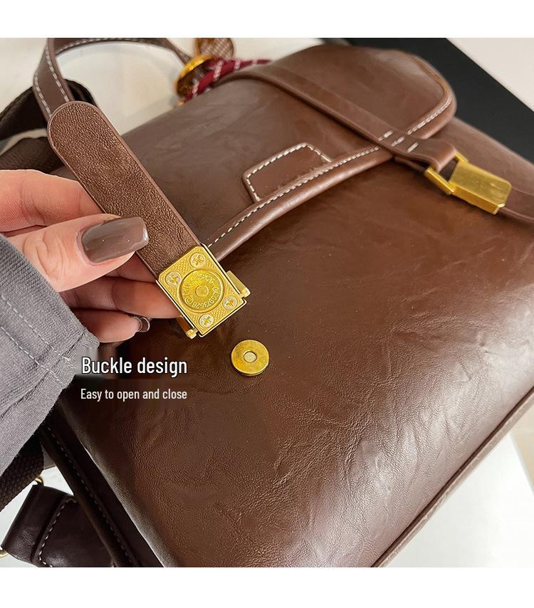 2024 Women's Retro Large-Capacity Backpack: Stylish Autumn & Winter Schoolbag, Perfect for Students & Travel.