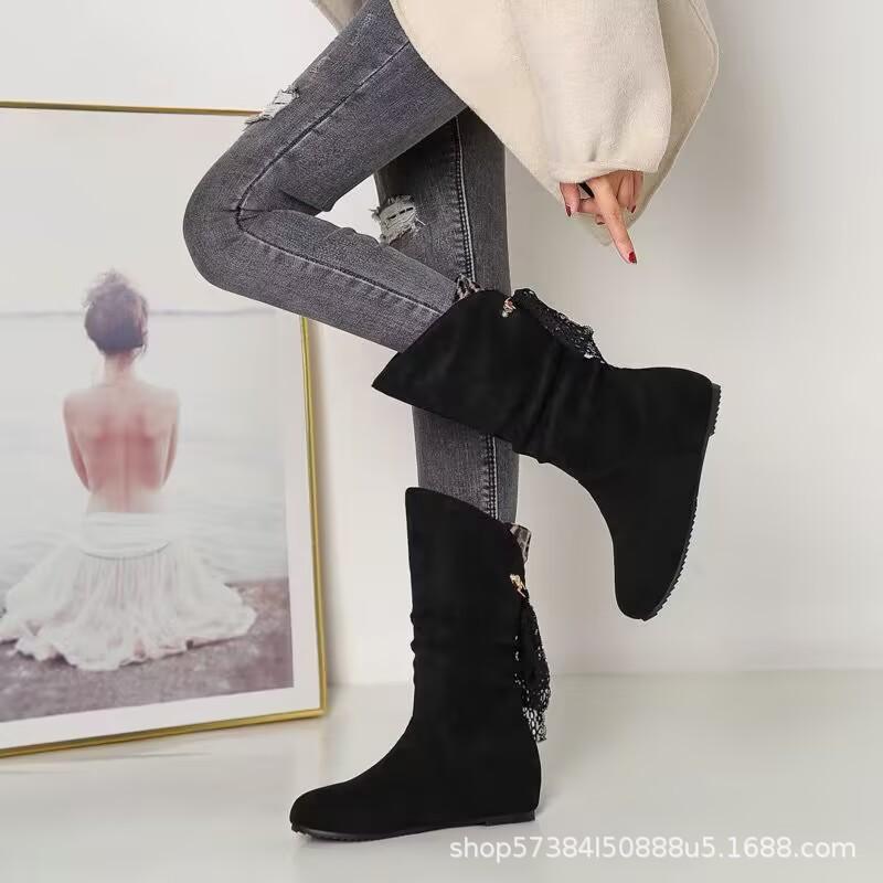 

Ботинки на плоской подошве большого размера для женской осени и зимы 2025 года, новая европейская и американская мода, универсальные, с длинным голенищем, внутренним увеличением высоты, одинарные 35 чёрный