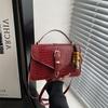 Vintage Brown Crocodile Pattern Messenger Bag Retro Handbag With Gold Hardware For Women Daily Commute Fashi Purse