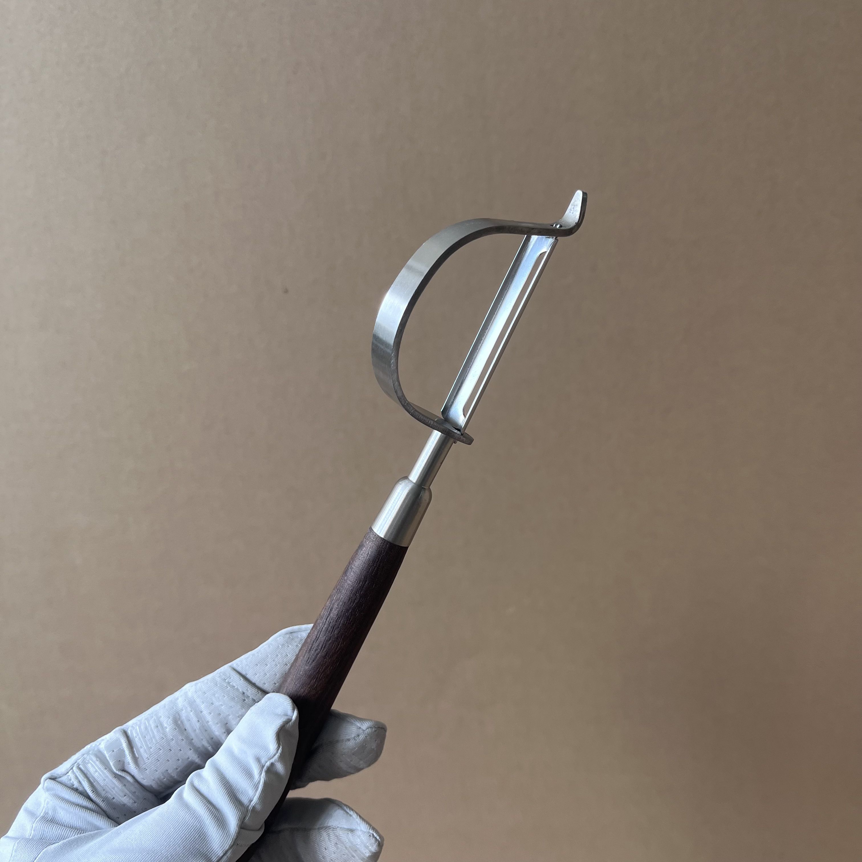 

Premium Handcrafted Walnut Handle Stainless Steel 304 Peeler for Fruit Potato Peeler Knife High-End Kitchen Tool