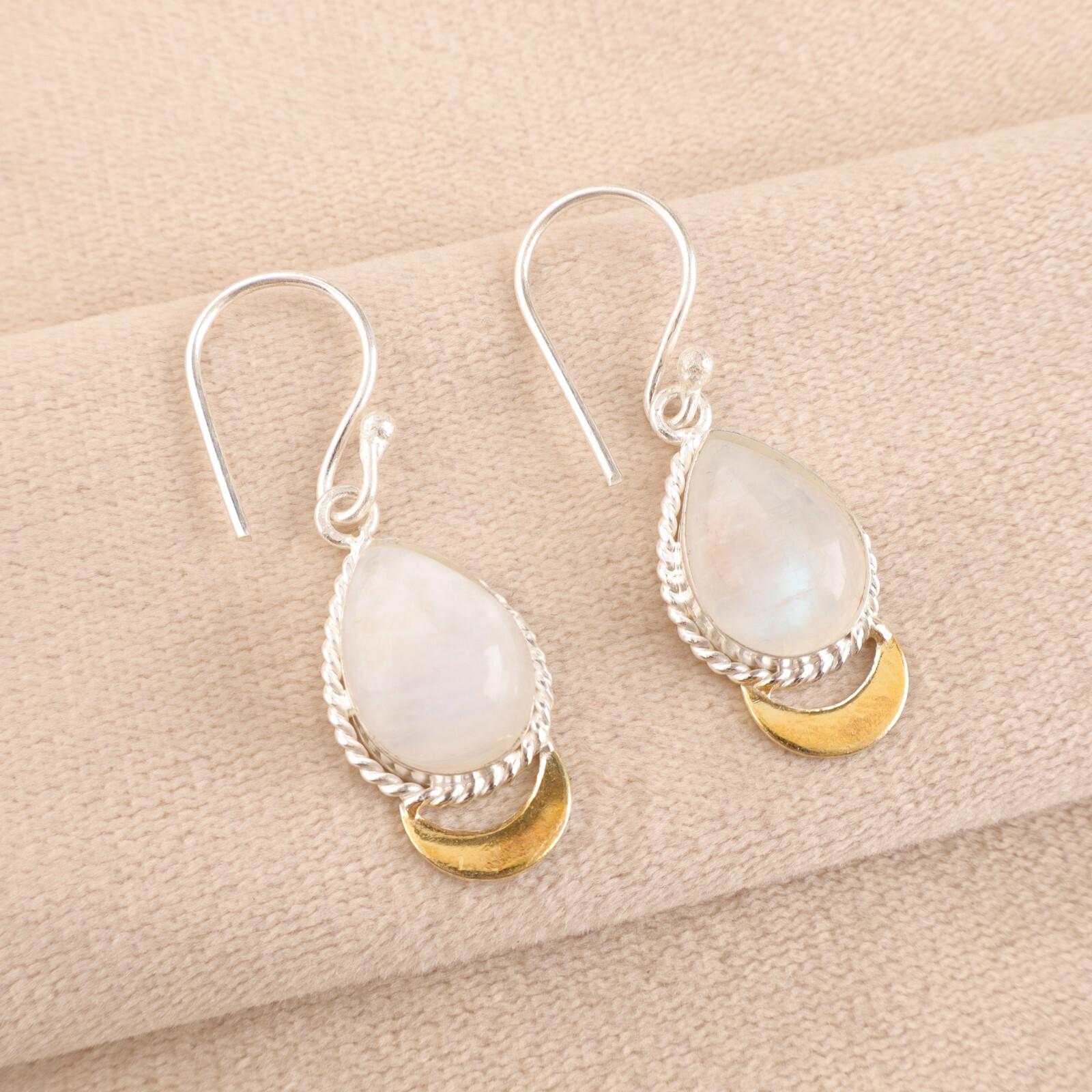 

Rainbow Moonstone Gemstone 925 Sterling Silver Jewelry Handcrafted Earrings 1.5 EE-162-24