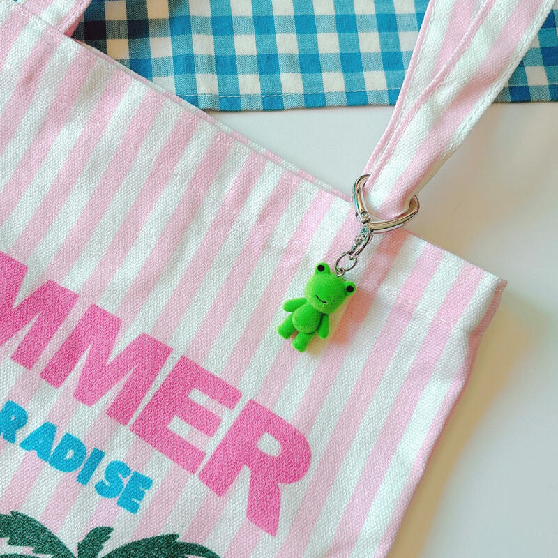 

Flocking Frog Heart Keychain