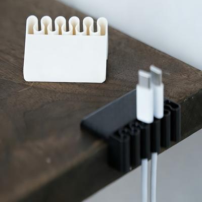 Clip Organizzatore Cavi Stampata 3D per Scrivania, Supporto Cavi di Ricarica Multi-Slot, Gestione Cavi USB, Supporto Cavi per Bordo Scrivania per Casa e Ufficio
