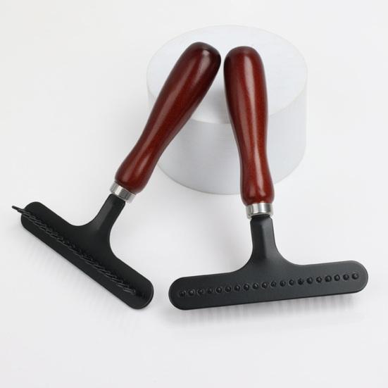 Cleaning Brush Ergonomics Nail Rake Shape Streamlined Comfortable Grip Remove Hair Wooden Carpet Cleaner Hair Brush