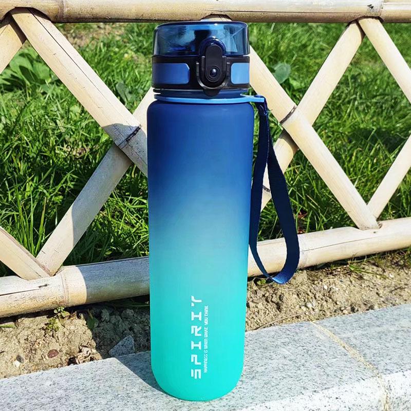 

Gradient Color Sports Water Bottle - Large Capacity, Portable for Fitness and Outdoors 500ml