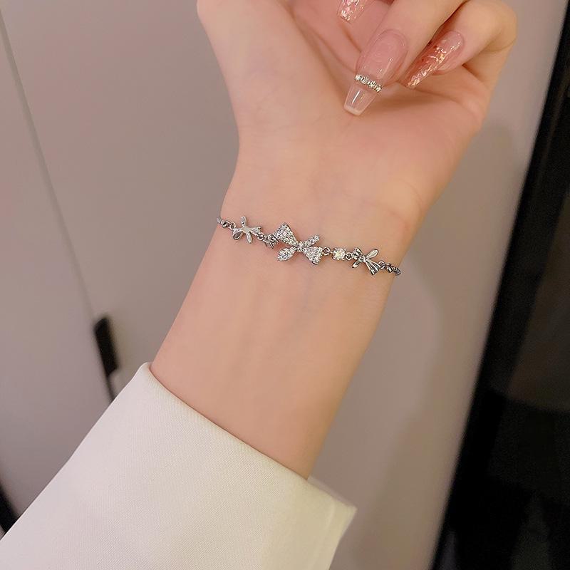 Korean Trendy Micro-Diamond Bowknot Titanium Necklace & Bracelet Set