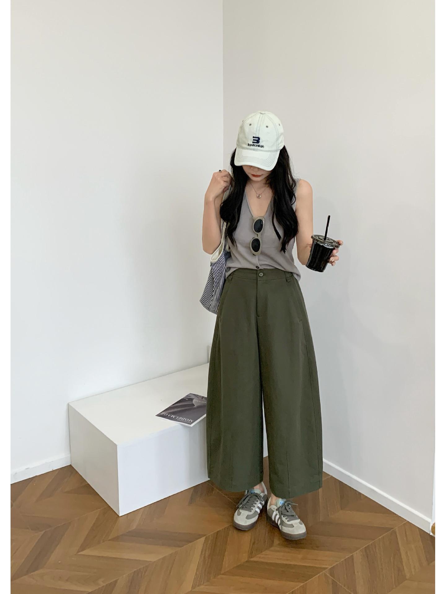 

Women s Minimalist Drapey Cocoon Wide-Leg Cropped Pants - Nylon Cotton Blend, Breathable and Casual Style S (45-53 kg) зелёный