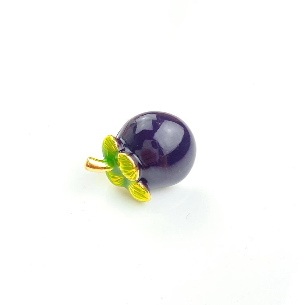 Japan and Korea cute fruit series brooch trendy personality design sense pin collar pin anti-light buckle cardigan shirt accessories