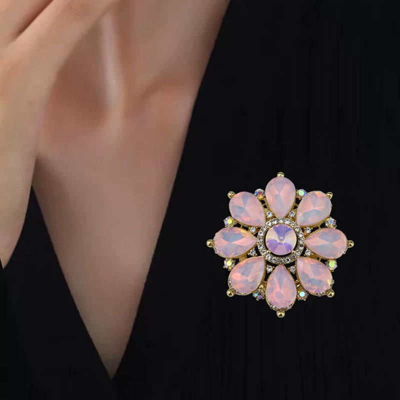 Elegant Cat's Eye Crystal Scarf Buckle & Brooch for Women
